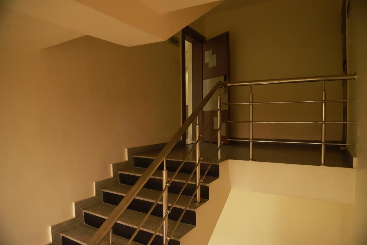גאיה Hotel Sukhdeo Palace מראה חיצוני תמונה